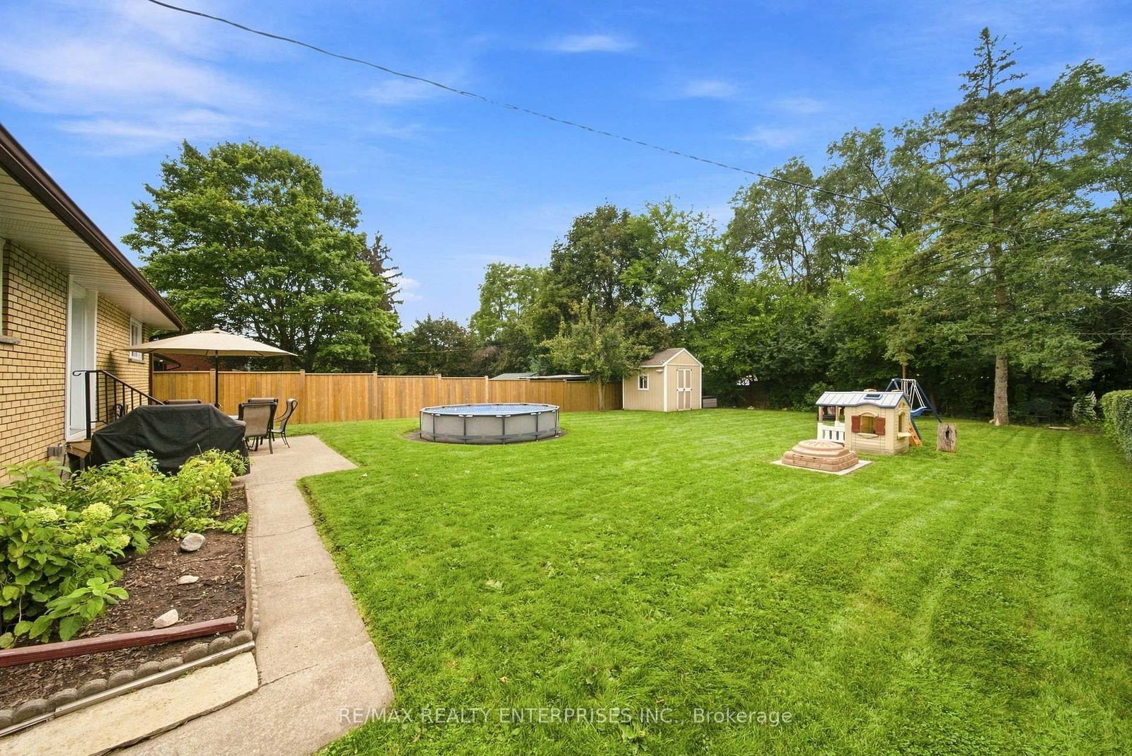 56 Alexander Avenue • Cambridge, ON photo 32
