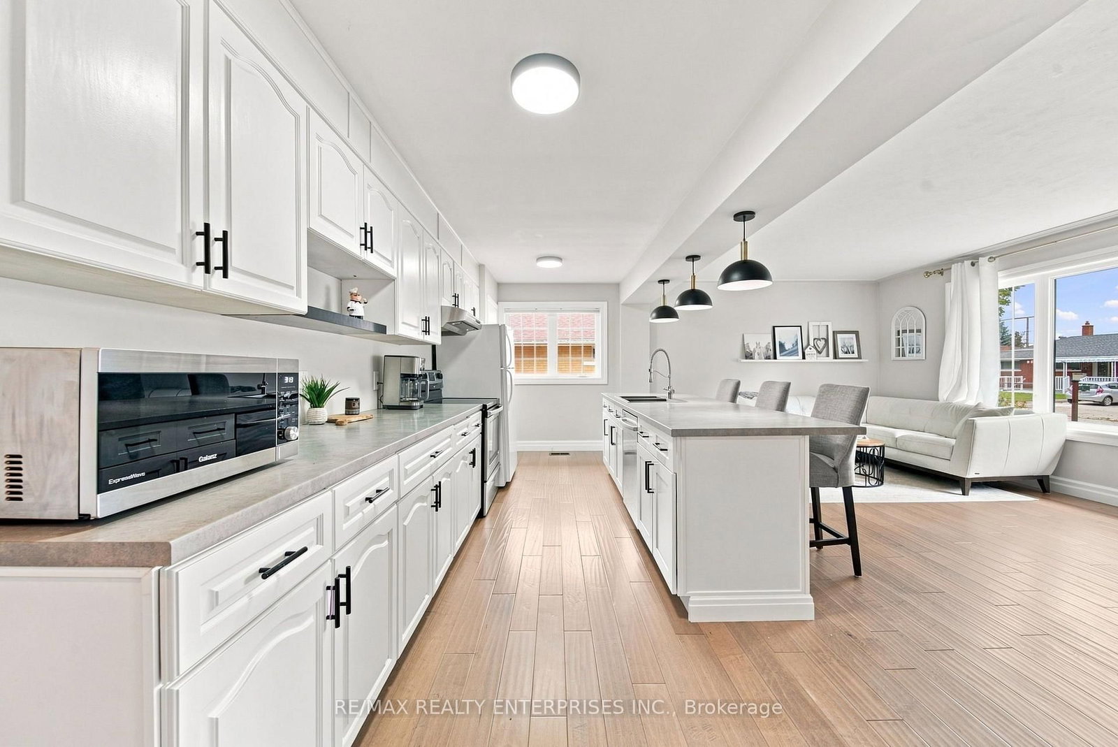 56 Alexander Avenue • Cambridge, ON photo 5