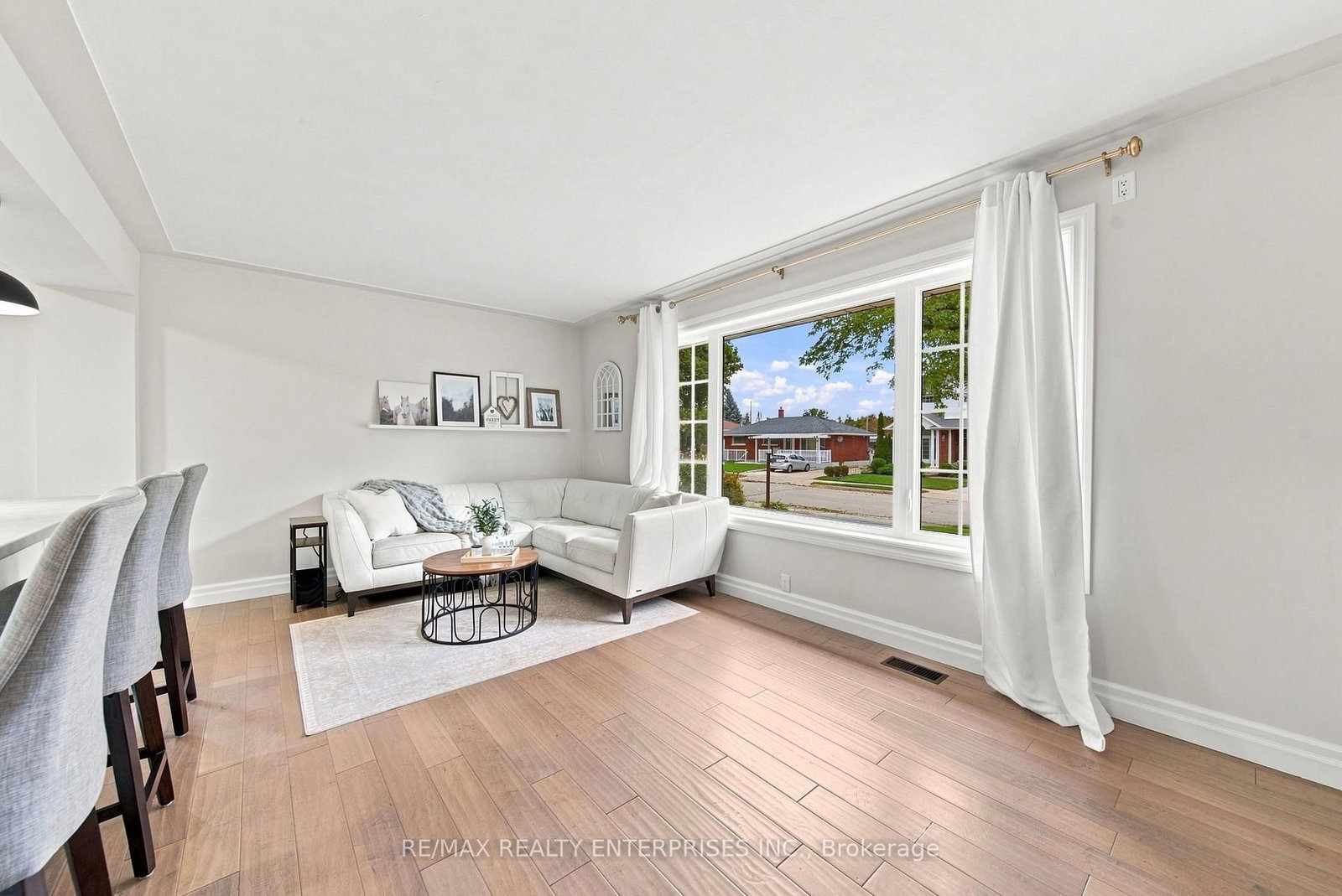 56 Alexander Avenue • Cambridge, ON photo 9