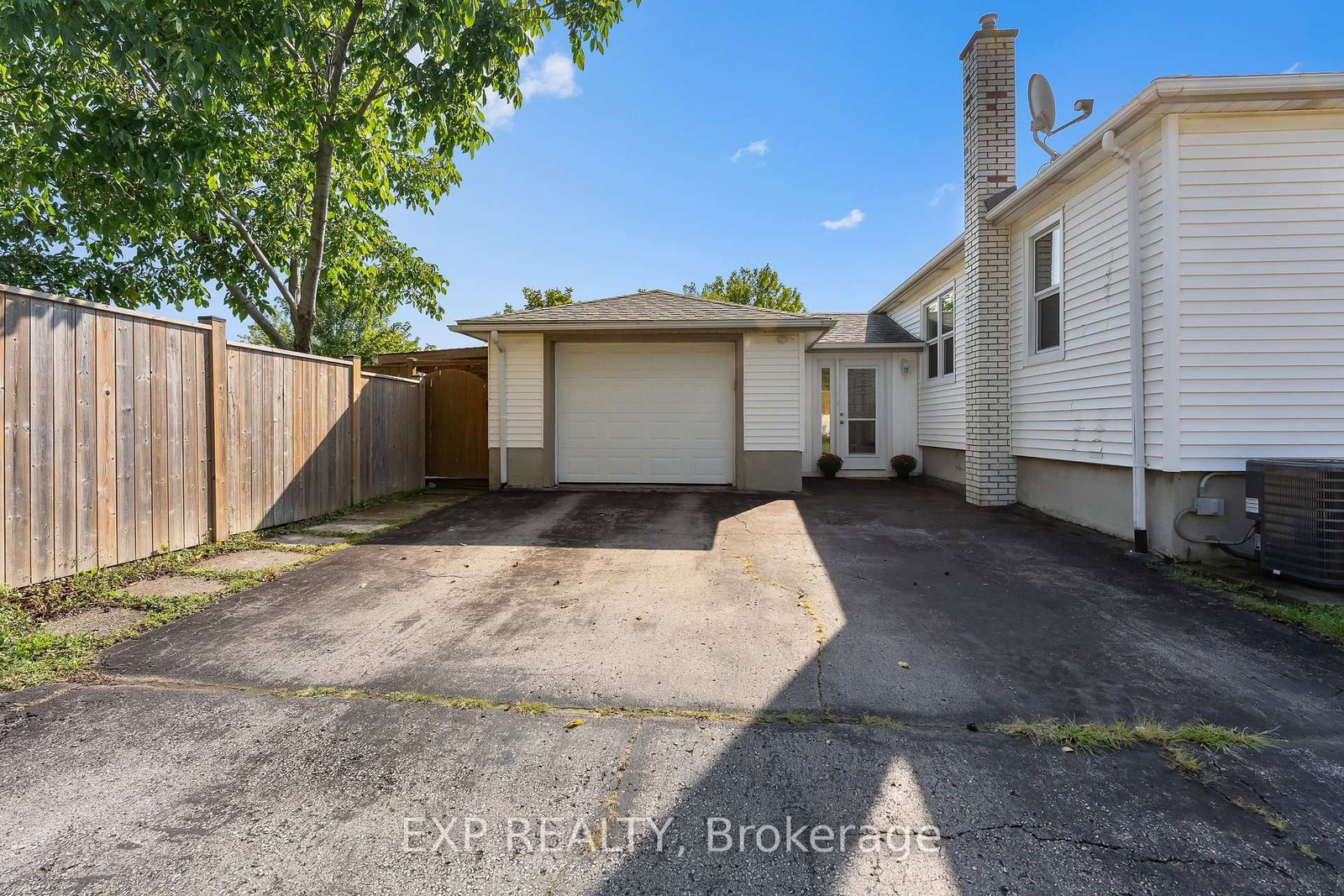 14 Mcdonald Avenue • Thorold, ON photo 40
