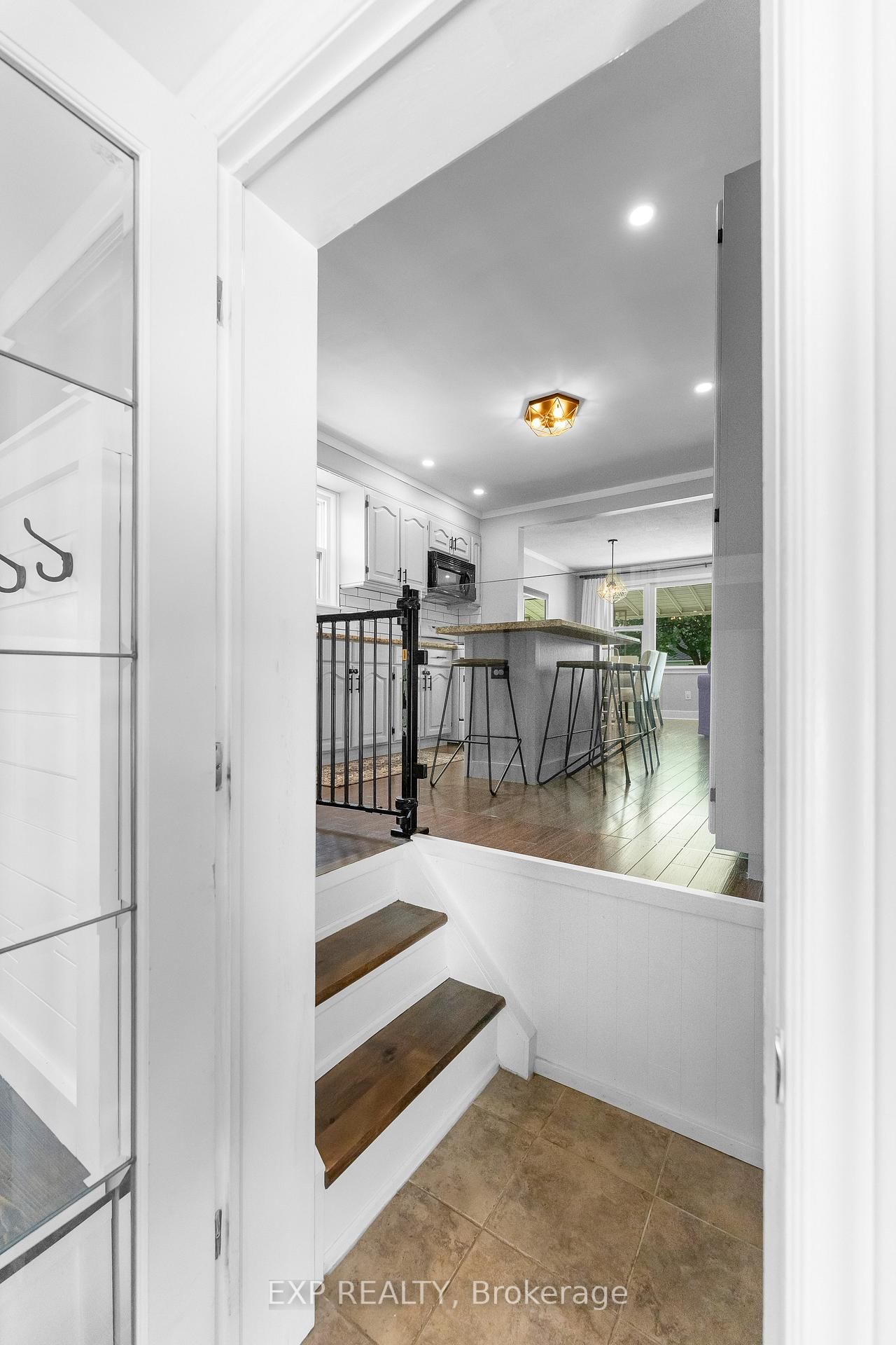 14 Mcdonald Avenue • Thorold, ON photo 8