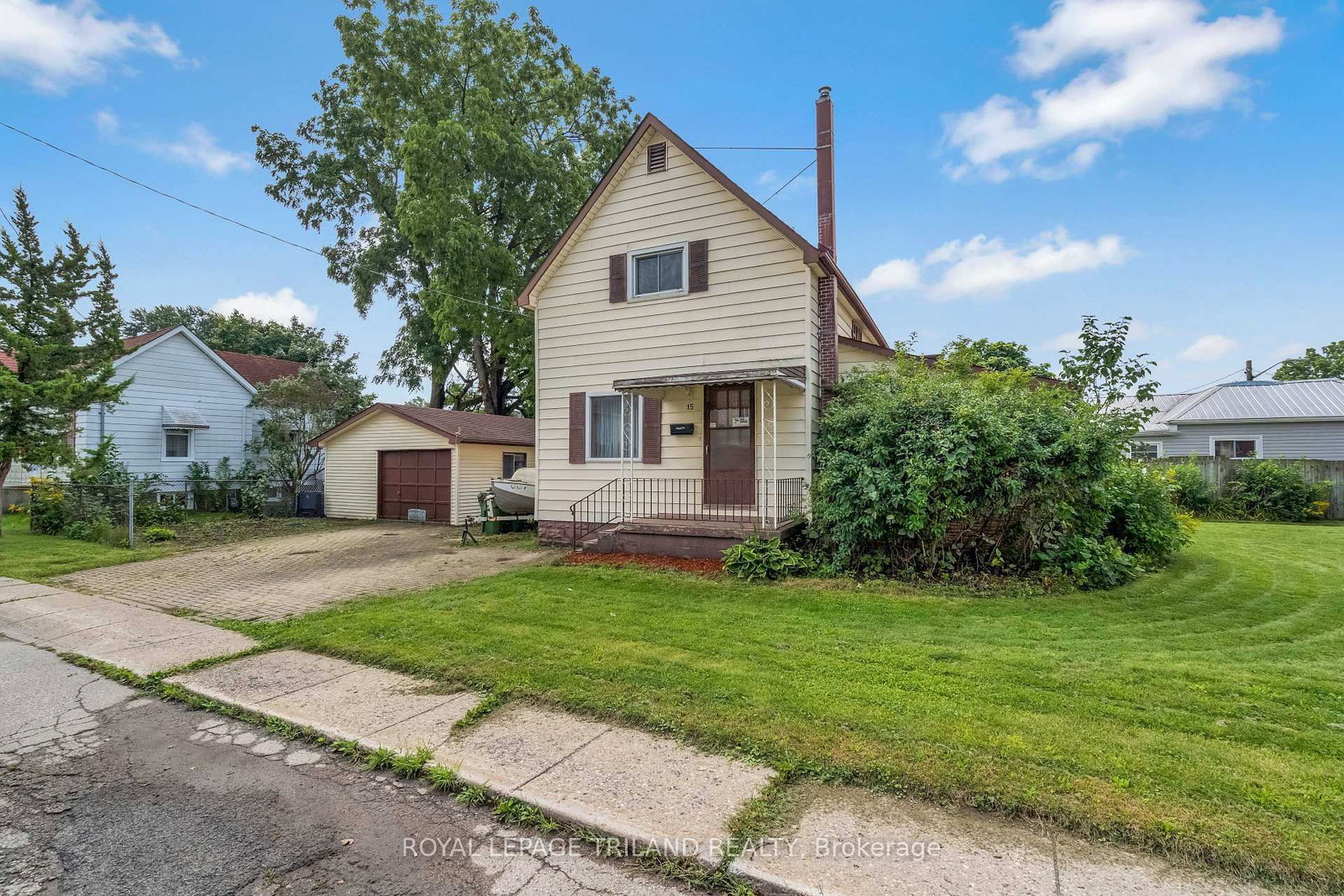 15 Antrim Street • St. Thomas, ON photo 1
