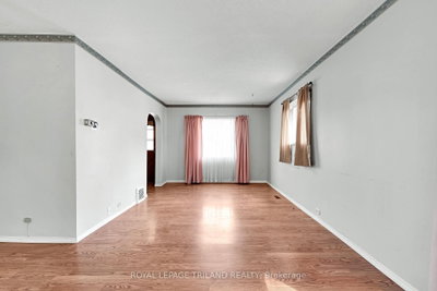 15 Antrim Street • St. Thomas, ON photo 4