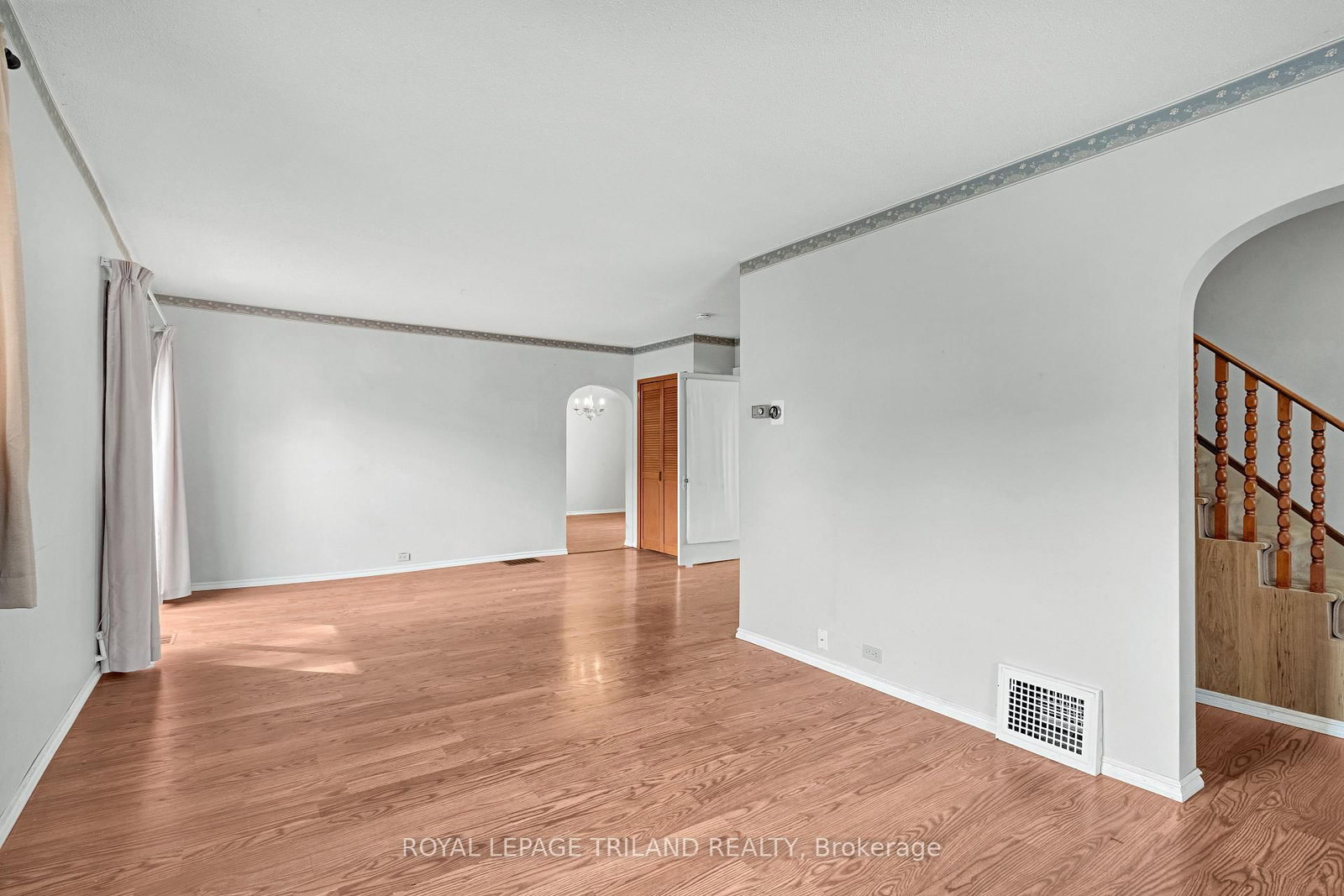 15 Antrim Street • St. Thomas, ON photo 5