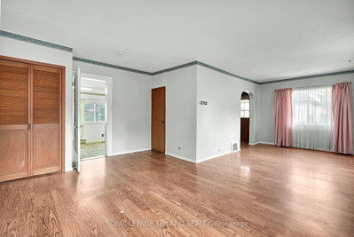 15 Antrim Street • St. Thomas, ON photo 6