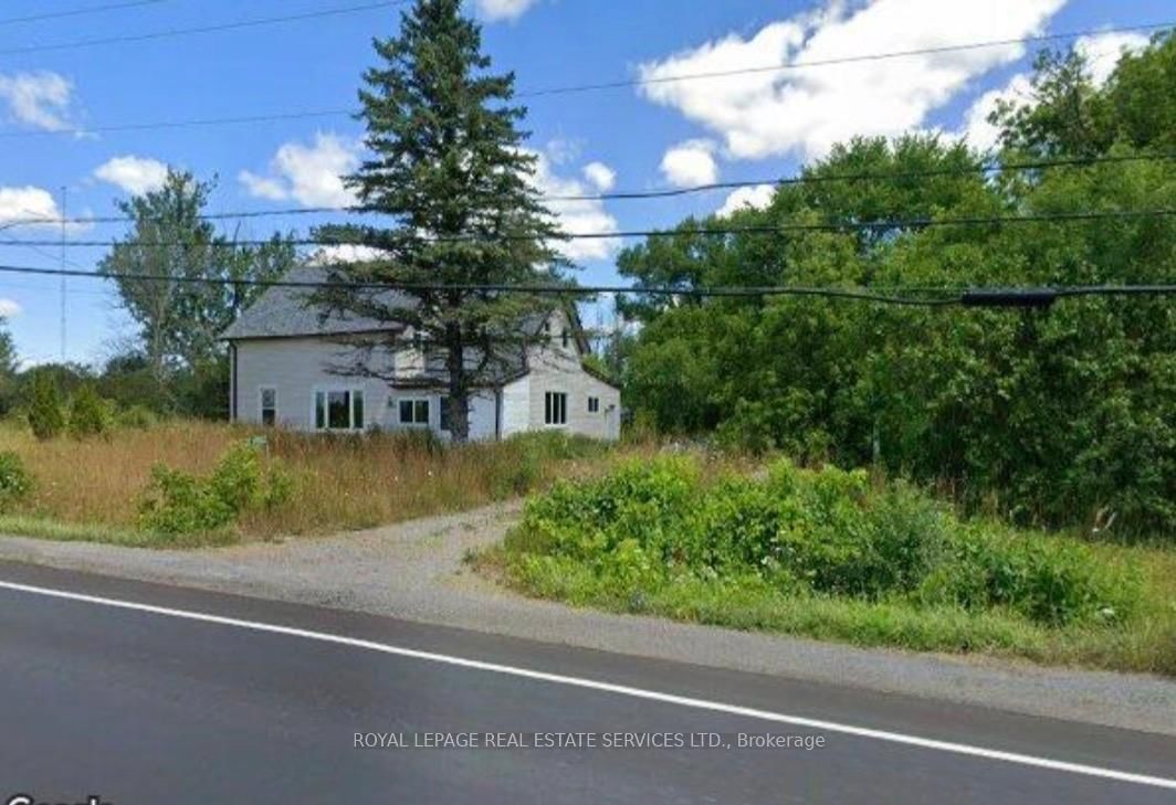 21062 Loyalist Parkway • Prince Edward County, ON photo 2