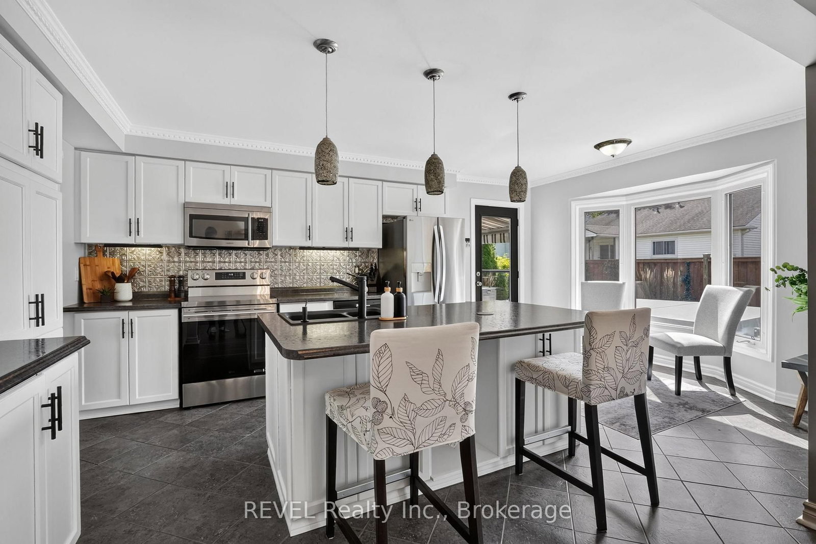 10 Meadowbrook Lane • Pelham, ON photo 11