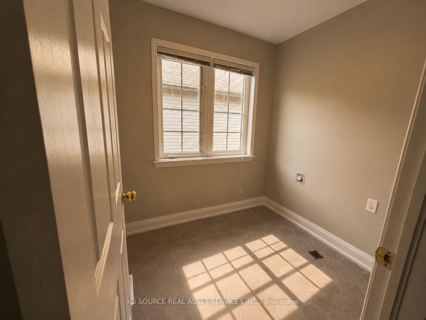 358 Wisteria Crescent • Ottawa, ON photo 24
