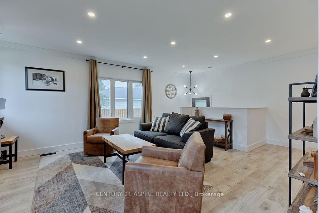 621 Bruham Avenue • Laurentian Valley, ON photo 13