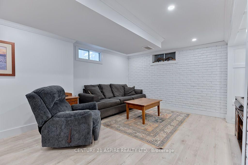 621 Bruham Avenue • Laurentian Valley, ON photo 35