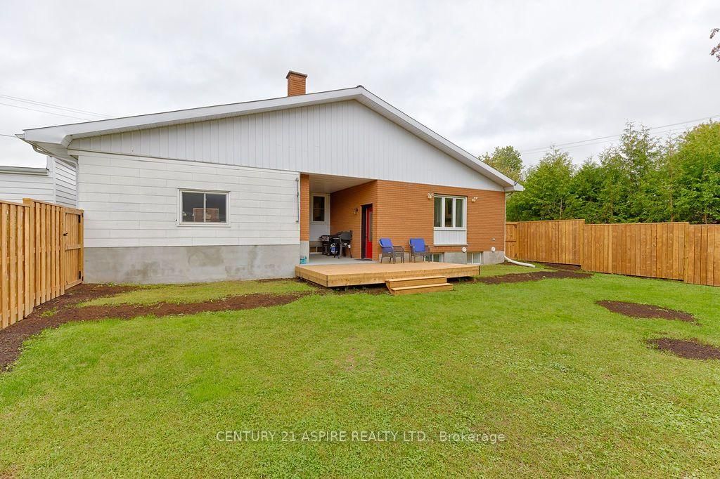621 Bruham Avenue • Laurentian Valley, ON photo 46