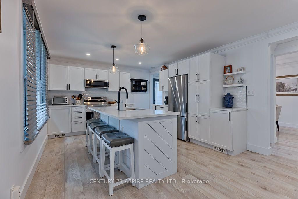 621 Bruham Avenue • Laurentian Valley, ON photo 6