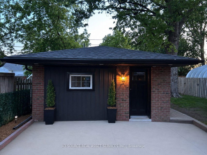 2 - 1911 Francois Road