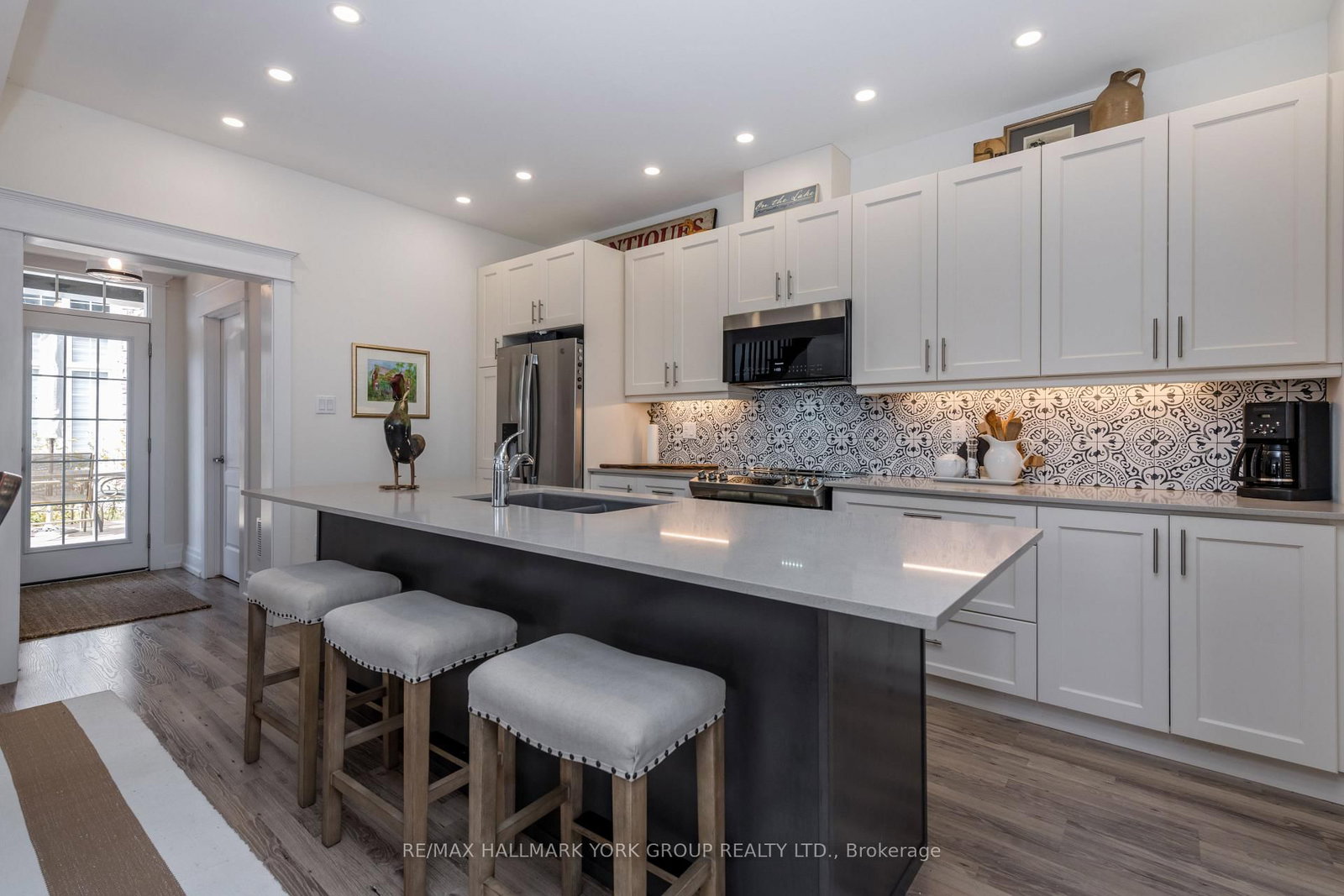 20 Marina Village Drive • Georgian Bay, ON photo 15