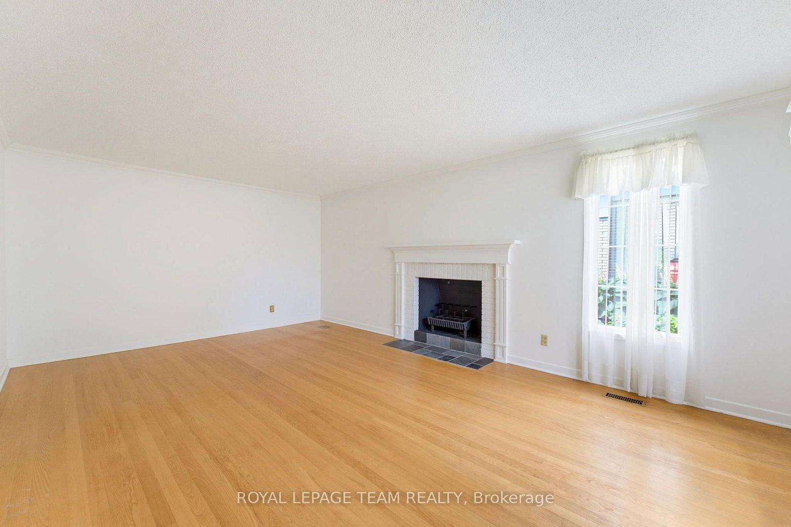115 Beaver Ridge • Ottawa, ON photo 5