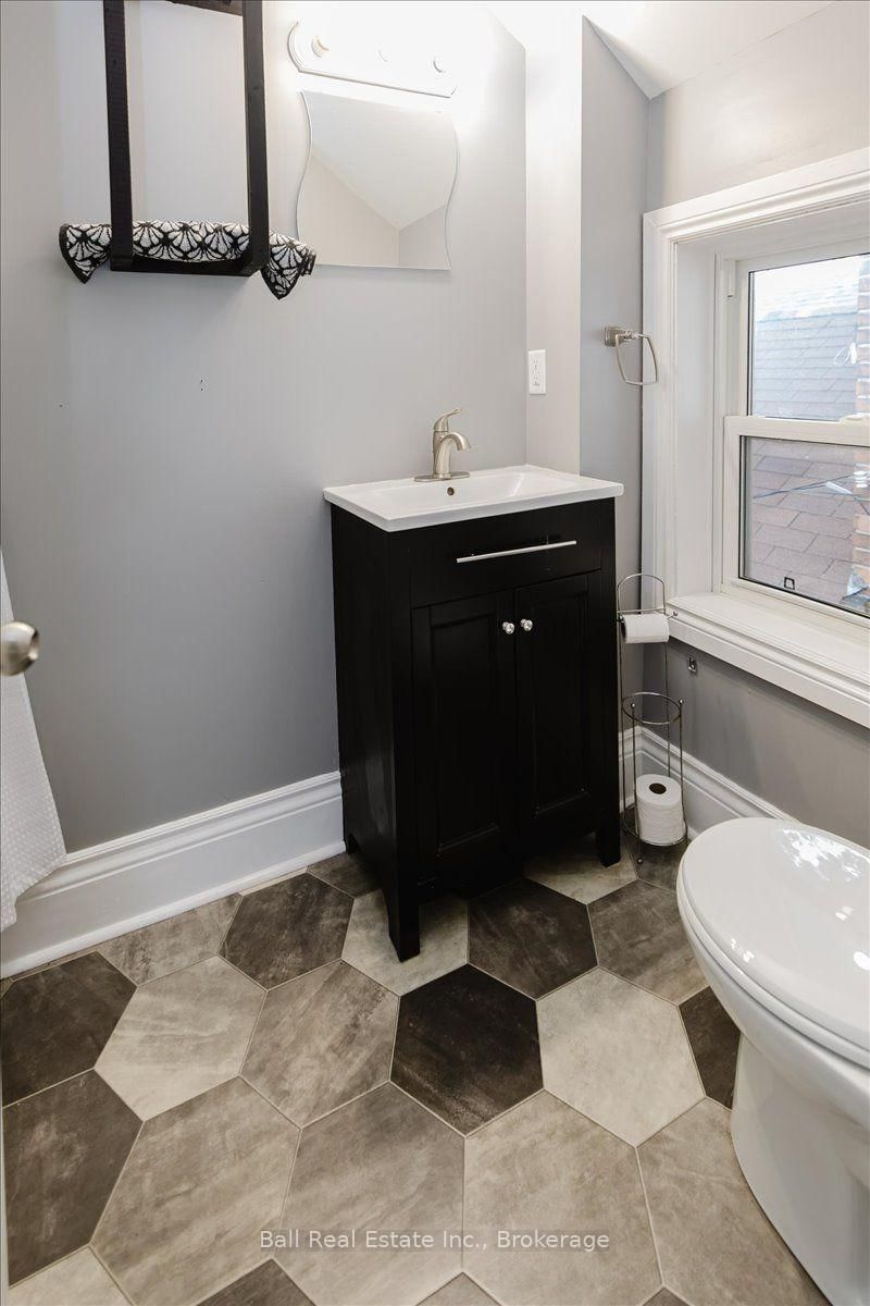 47 Park Street S • Peterborough, ON photo 15