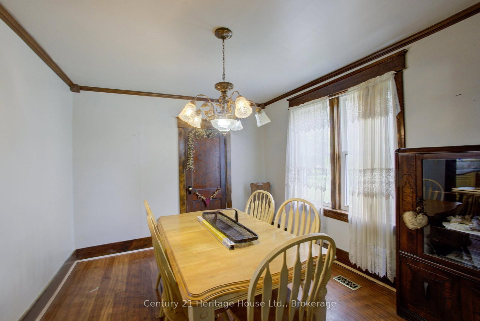 180 Bruce Street S • West Grey, ON photo 10