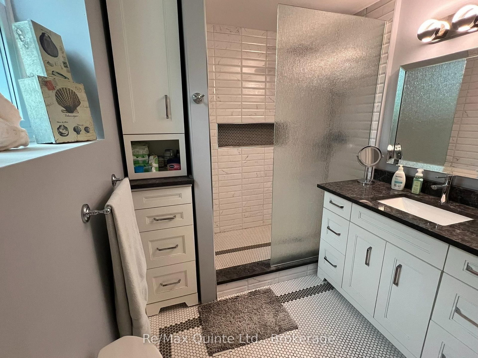101 Roseland Drive • Quinte West, ON photo 18