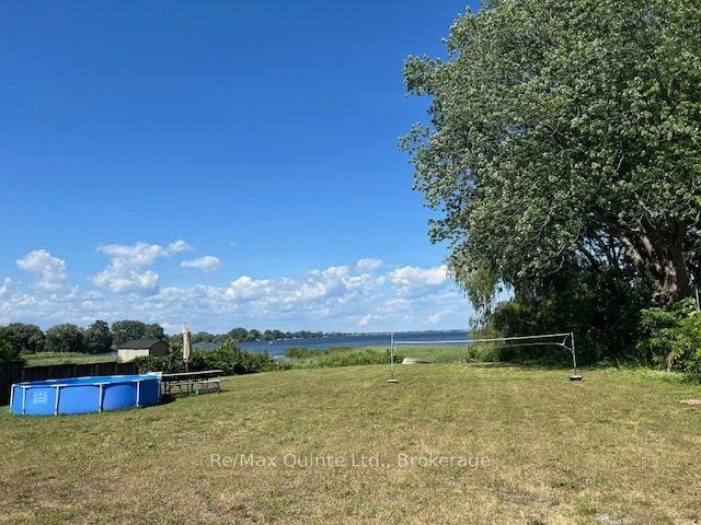 101 Roseland Drive • Quinte West, ON photo 40