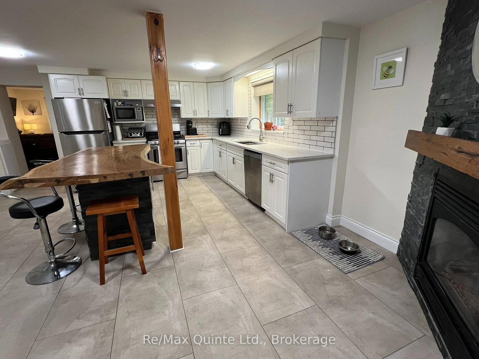 101 Roseland Drive • Quinte West, ON photo 8