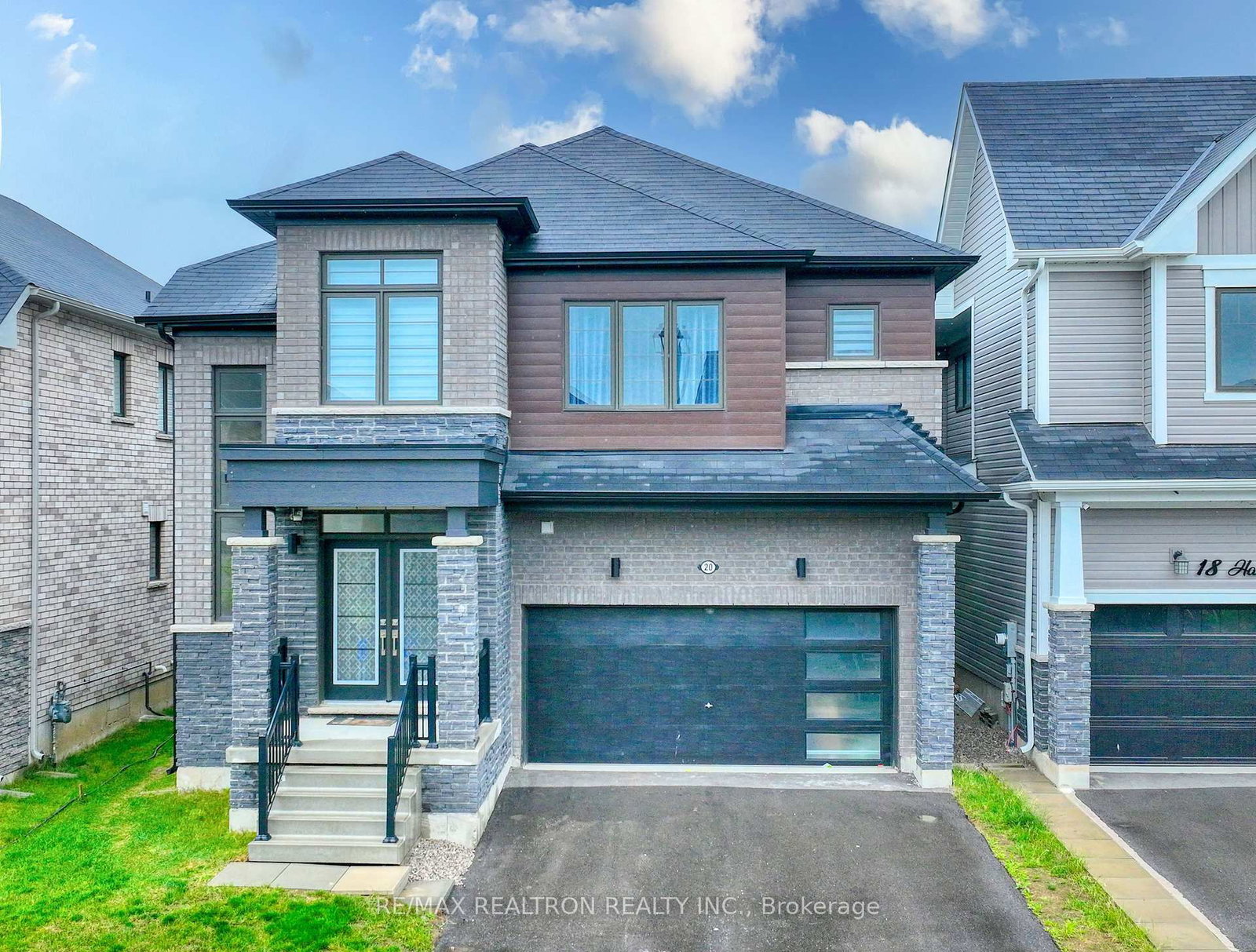 20 Hawick Crescent • Haldimand, ON photo 1