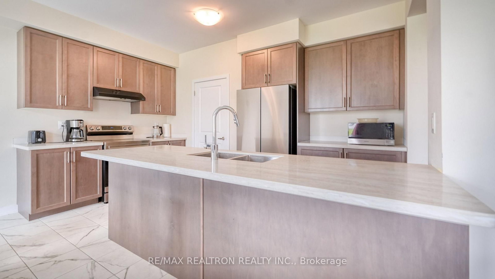20 Hawick Crescent • Haldimand, ON photo 11