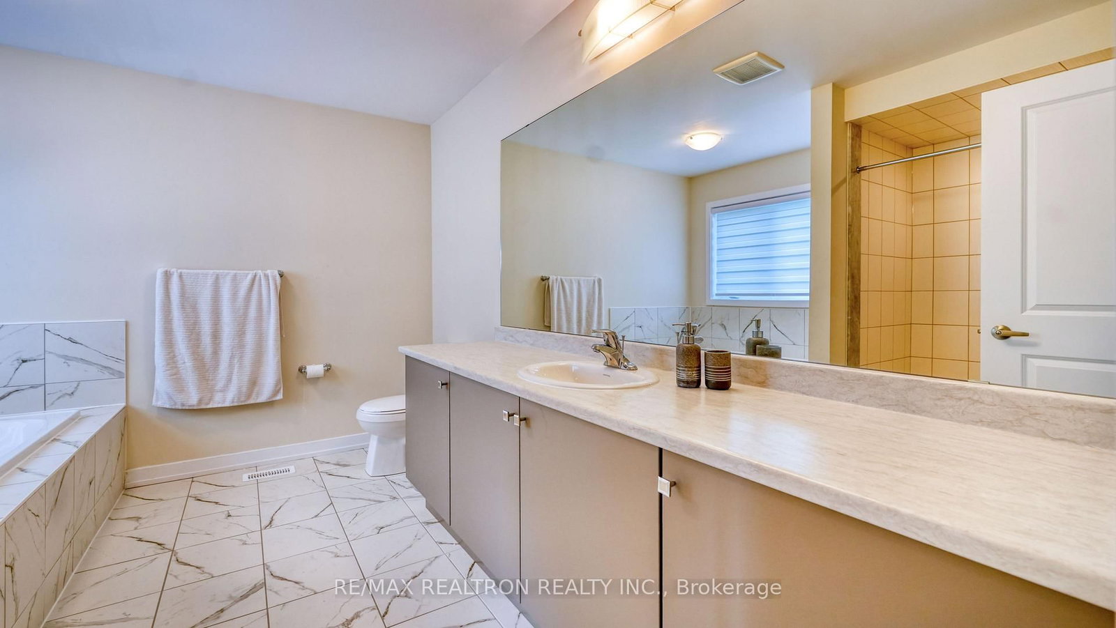 20 Hawick Crescent • Haldimand, ON photo 21
