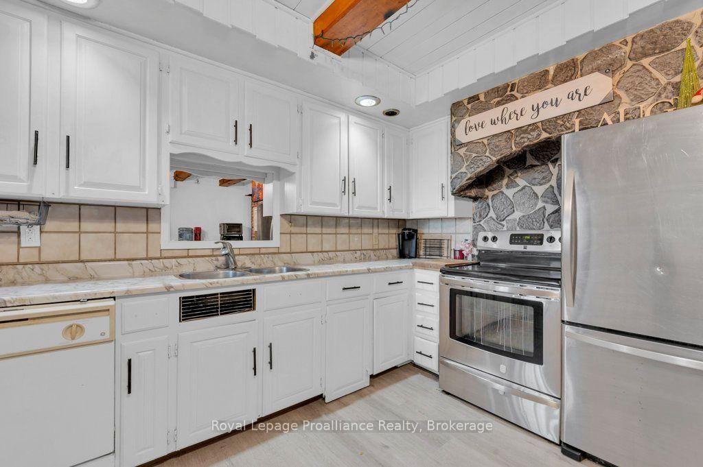 431 Main Street • Deseronto, ON photo 18