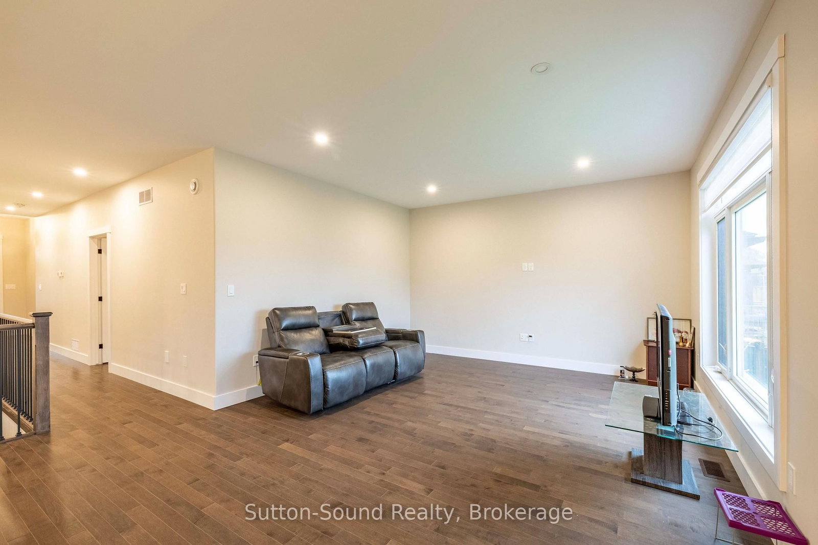 2545 9th Avenue E • Owen Sound, ON photo 5