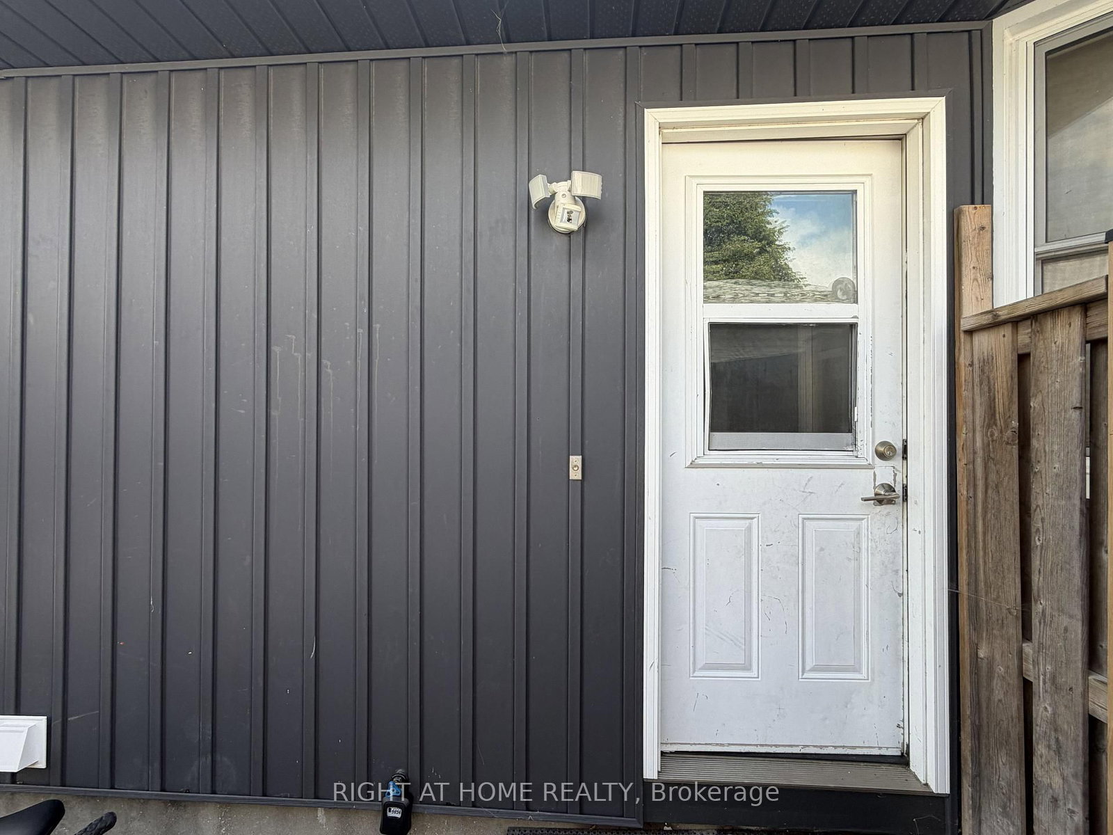 110 MURIEL Crescent • London South, ON photo 5