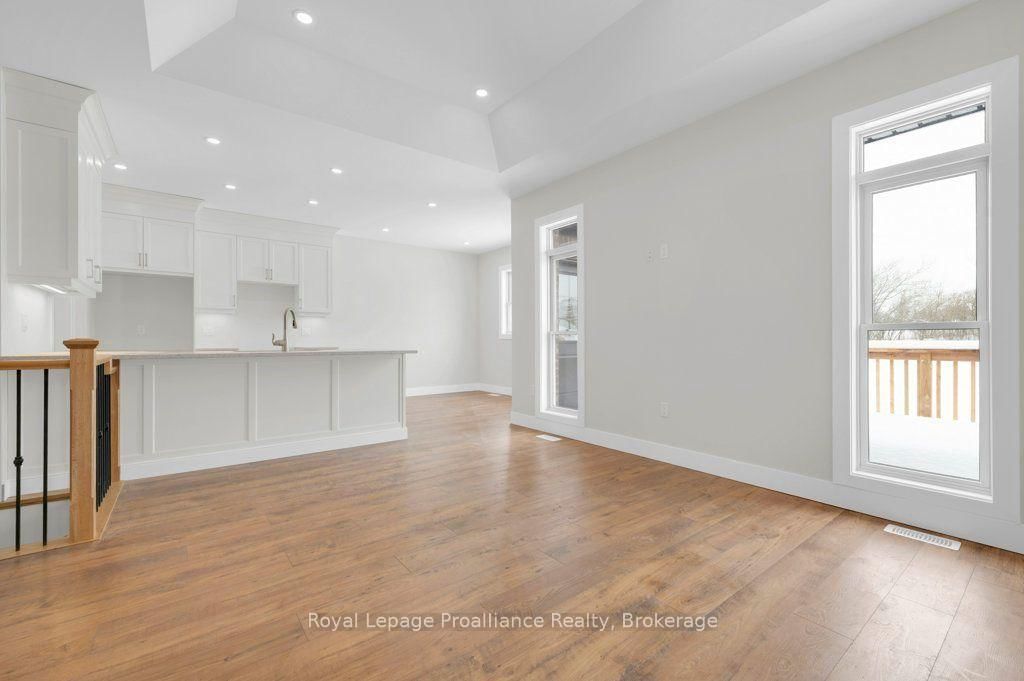 8 Dunmor Street • Stirling, ON photo 11