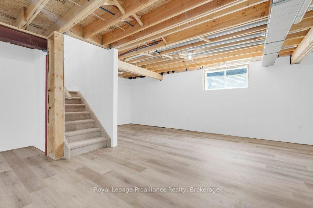 8 Dunmor Street • Stirling, ON photo 25