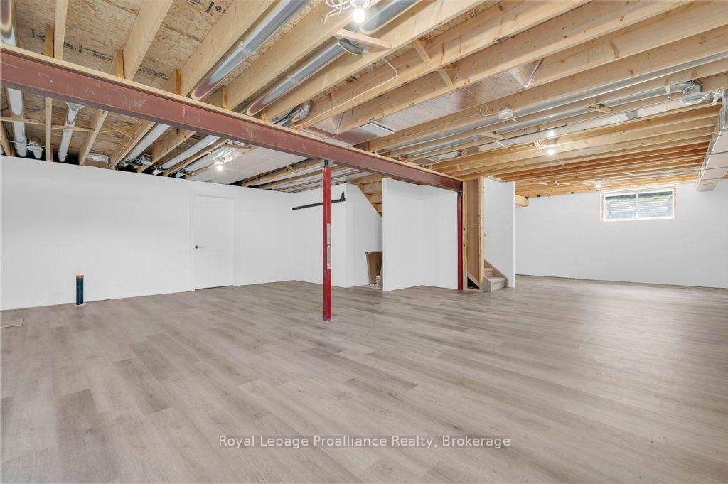 8 Dunmor Street • Stirling, ON photo 27