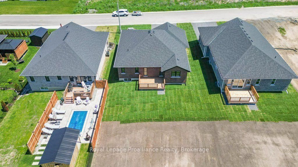 8 Dunmor Street • Stirling, ON photo 41