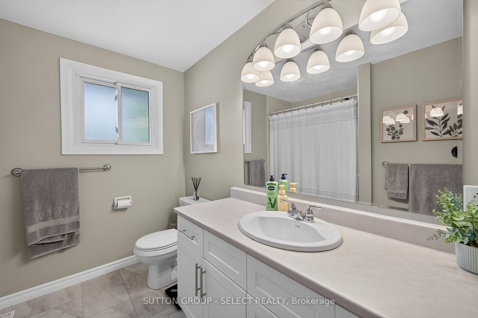 183-185 VANCOUVER Street • London East, ON photo 8