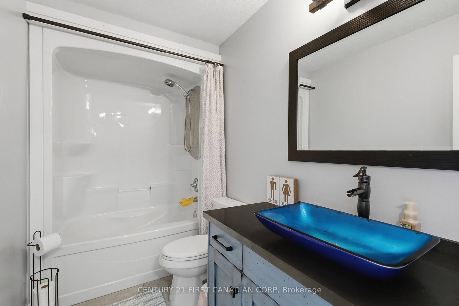 29 Nicoles Trail • Thames Centre, ON photo 16