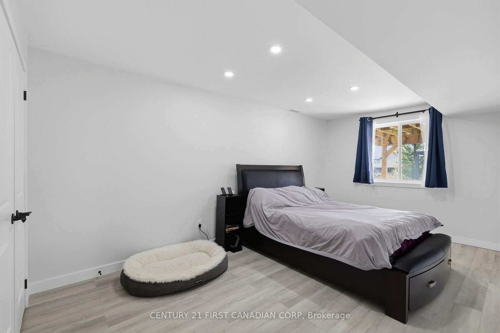 29 Nicoles Trail • Thames Centre, ON photo 28