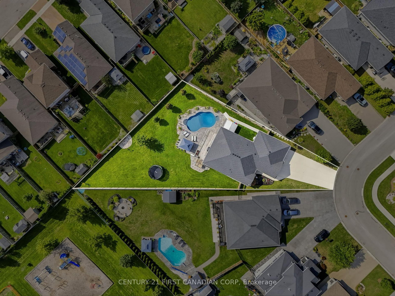 29 Nicoles Trail • Thames Centre, ON photo 47