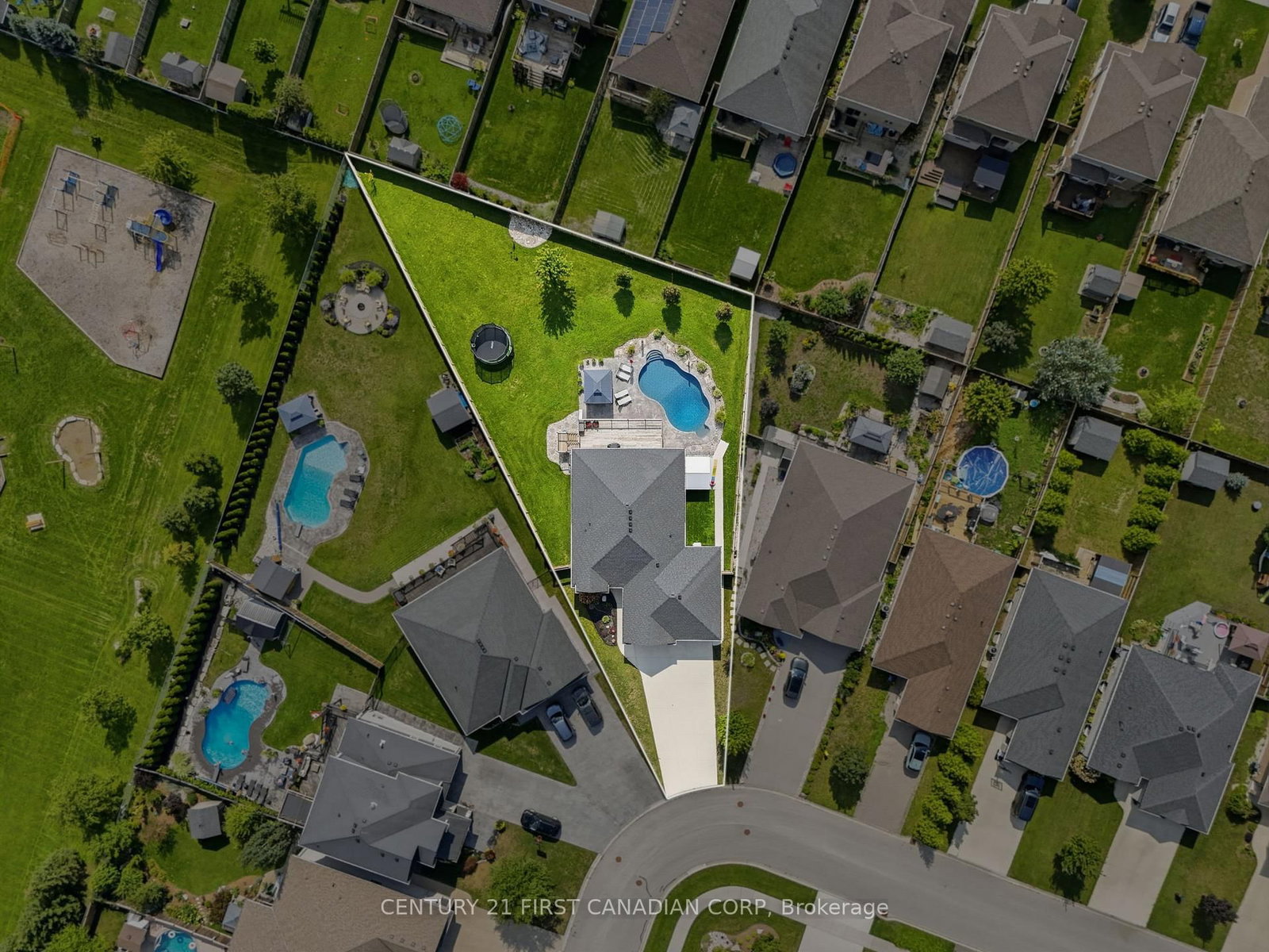 29 Nicoles Trail • Thames Centre, ON photo 48