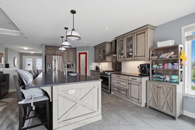 29 Nicoles Trail • Thames Centre, ON photo 8