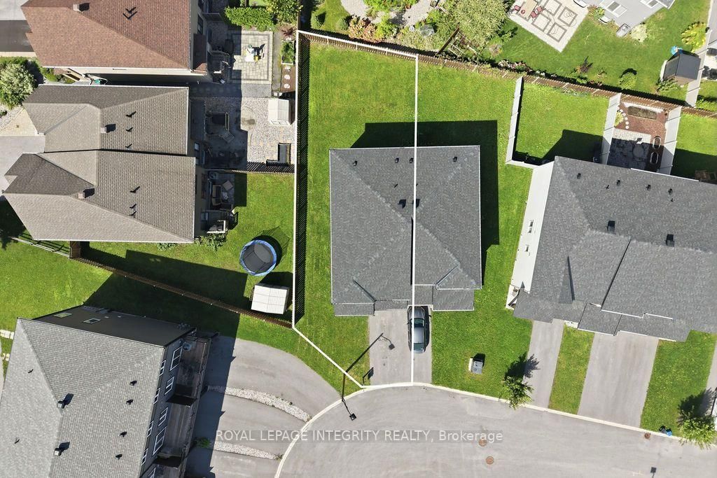 1136 SPEEDVALE Court • Ottawa, ON photo 48