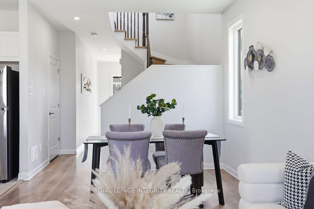 1136 SPEEDVALE Court • Ottawa, ON photo 8