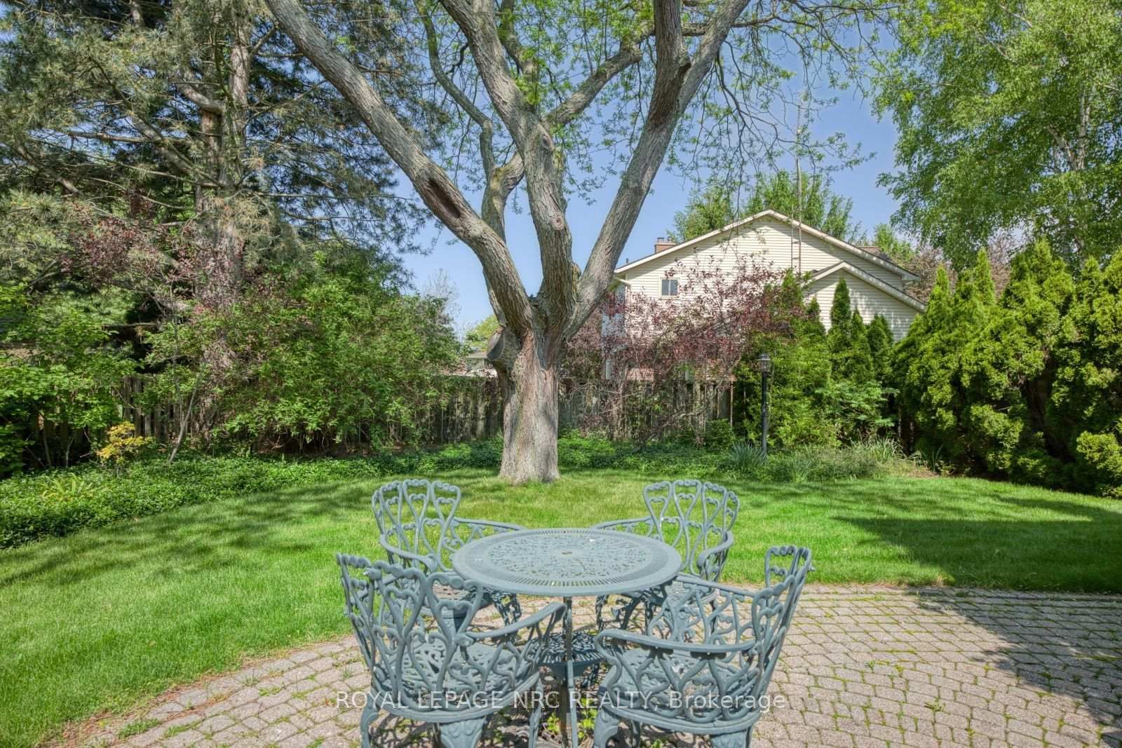 35 Garrison Village Drive • Niagara-on-the-Lake, ON photo 10