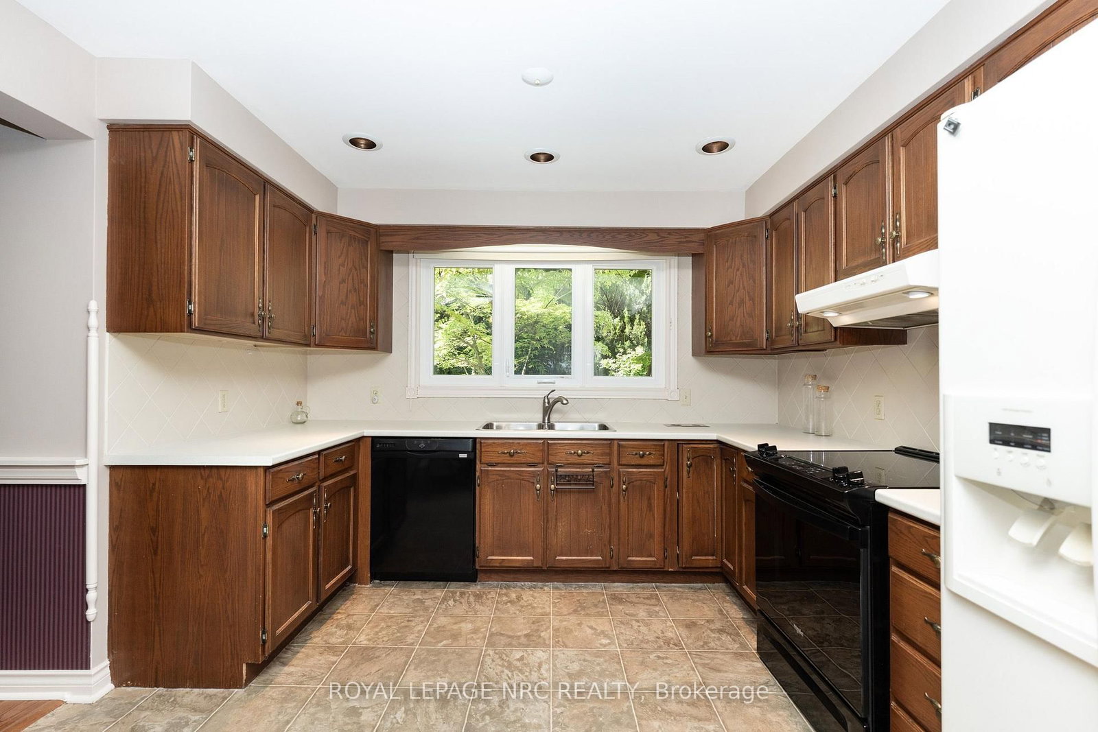 35 Garrison Village Drive • Niagara-on-the-Lake, ON photo 32