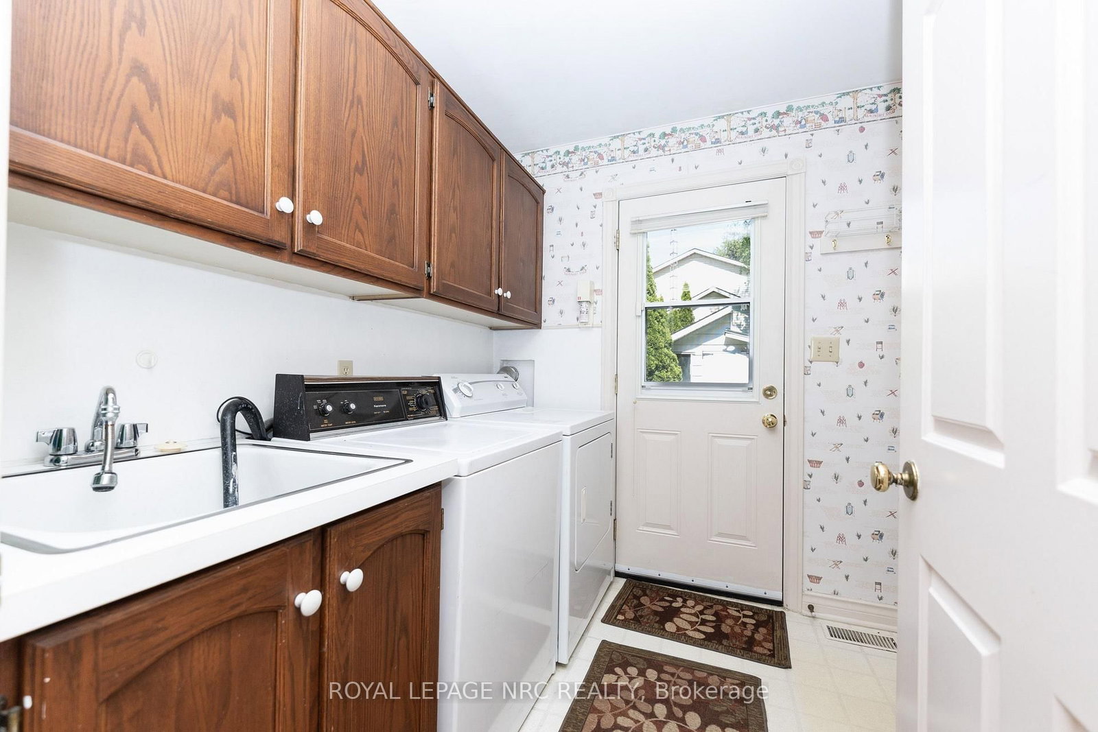 35 Garrison Village Drive • Niagara-on-the-Lake, ON photo 37