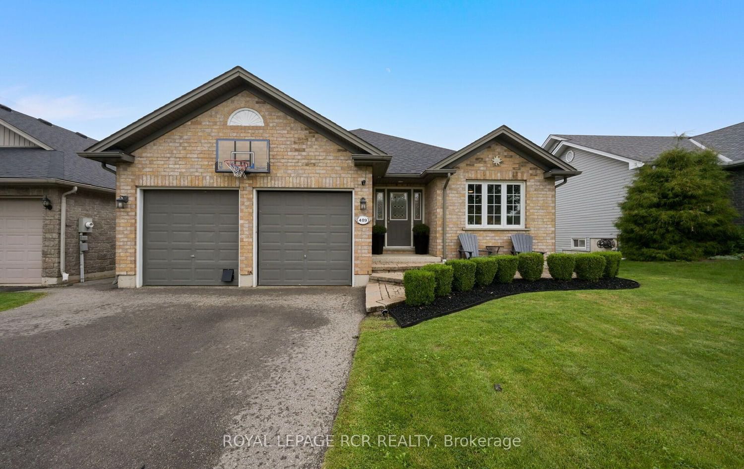 489 Fiddle Park Lane • Shelburne, ON photo 2
