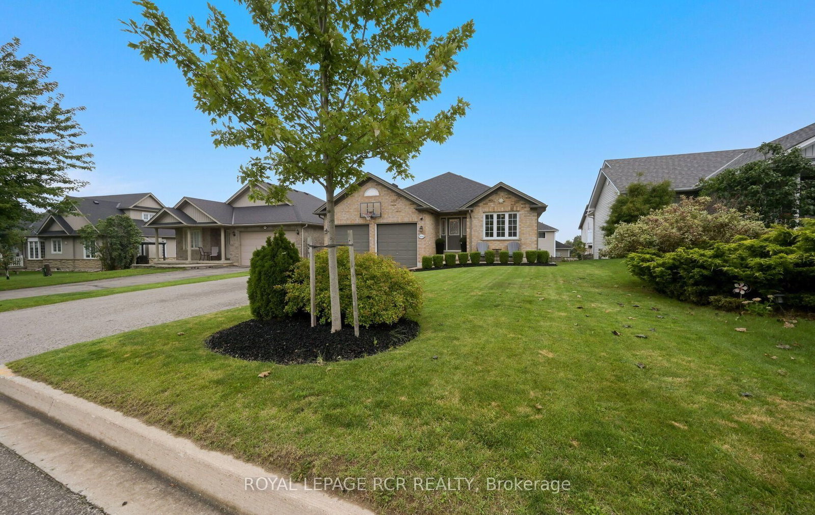 489 Fiddle Park Lane • Shelburne, ON photo 3
