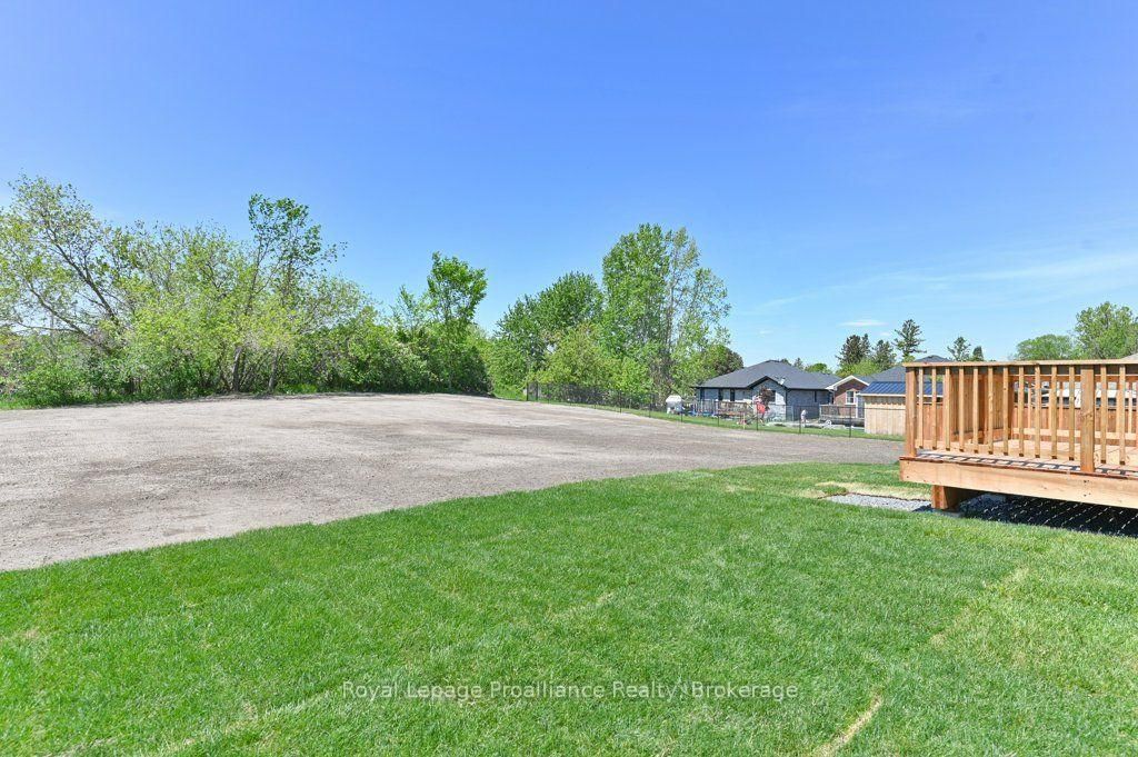 10 Dunmor Street • Stirling, ON photo 34