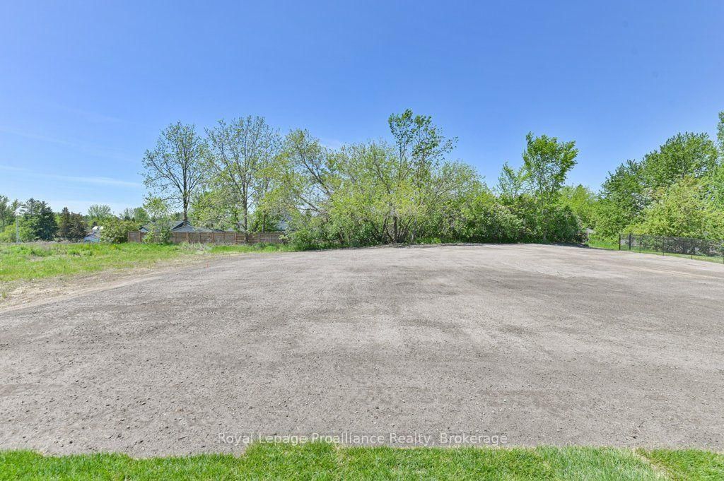 10 Dunmor Street • Stirling, ON photo 35