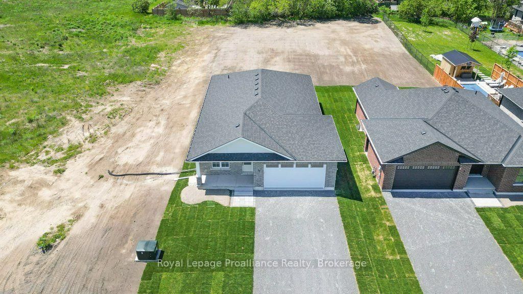 10 Dunmor Street • Stirling, ON photo 37